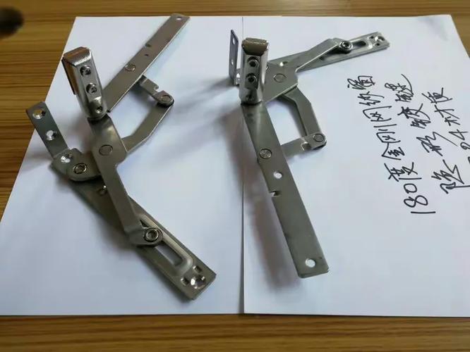 固宇建筑五金,行业首家采用高科技纳米涂层技术于高端民用建筑五金